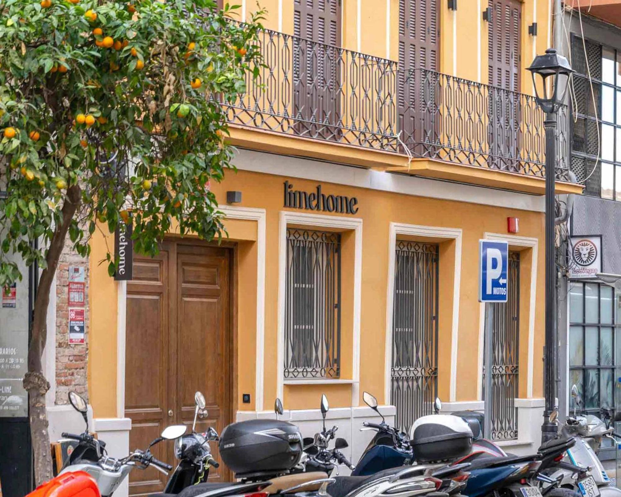 Limehome Malaga Calle Victoria Dış mekan fotoğraf
