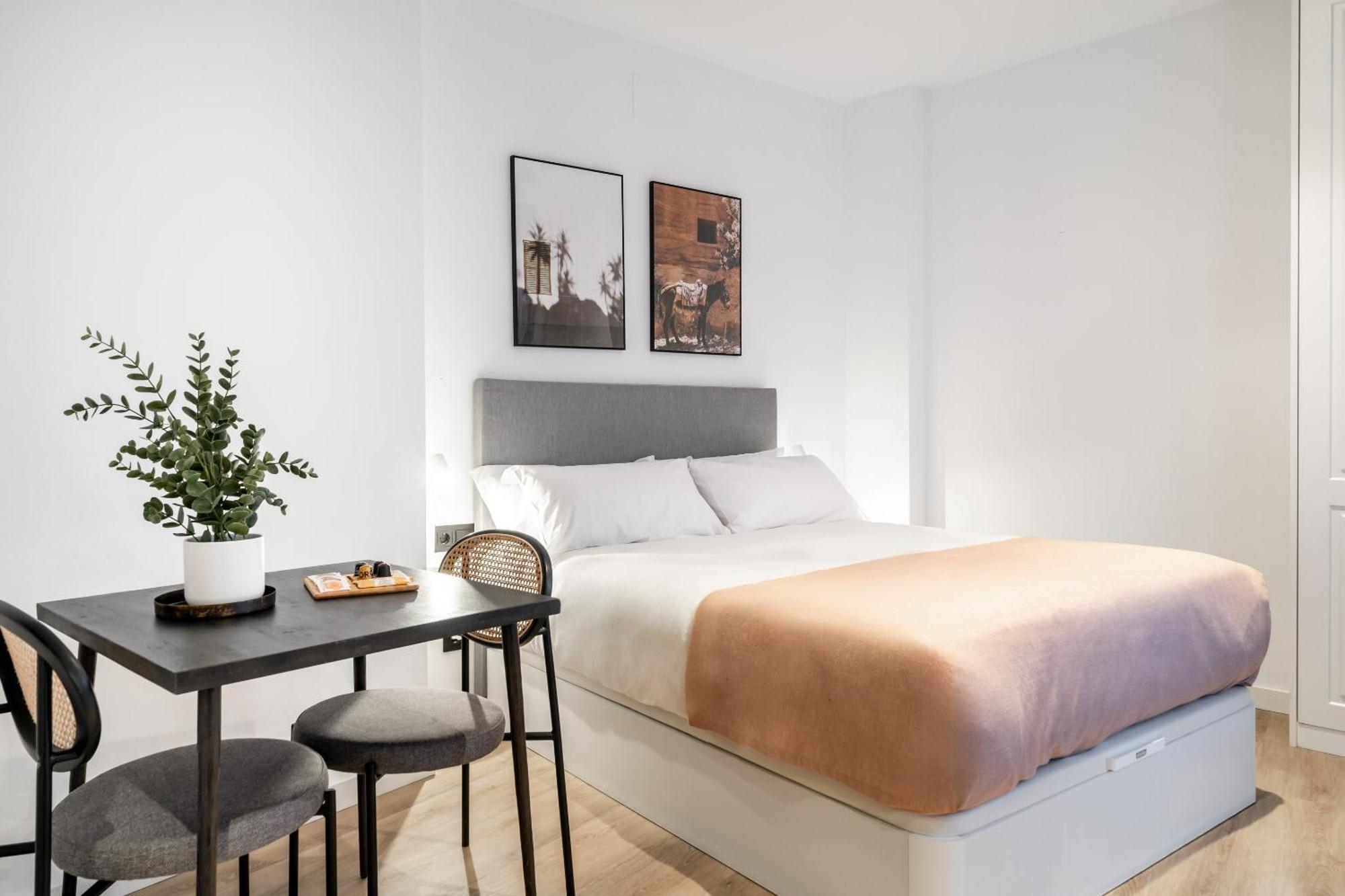Limehome Malaga Calle Victoria Dış mekan fotoğraf