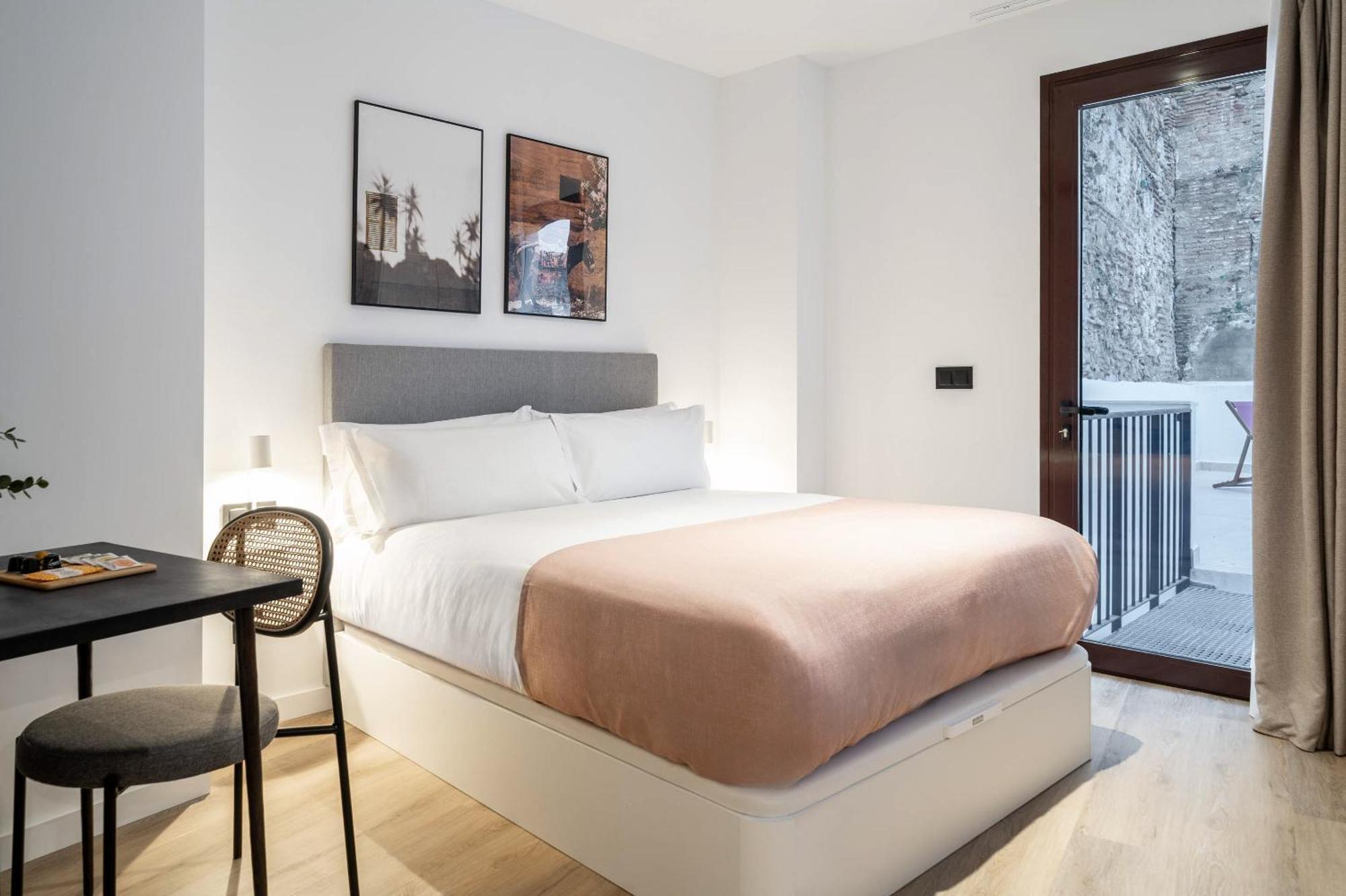 Limehome Malaga Calle Victoria Dış mekan fotoğraf