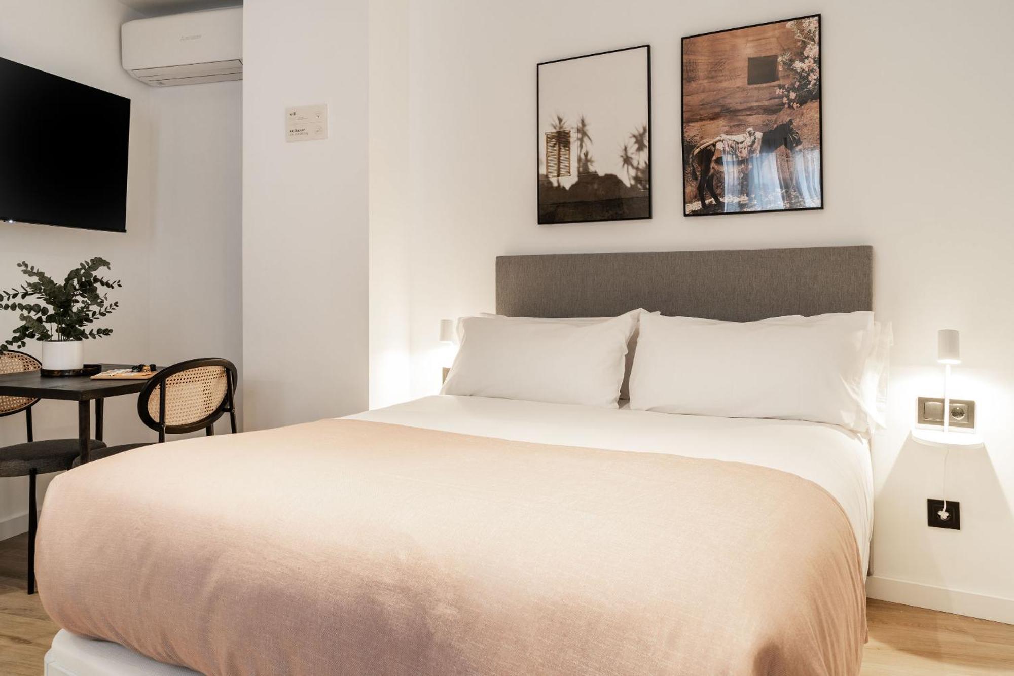 Limehome Malaga Calle Victoria Oda fotoğraf