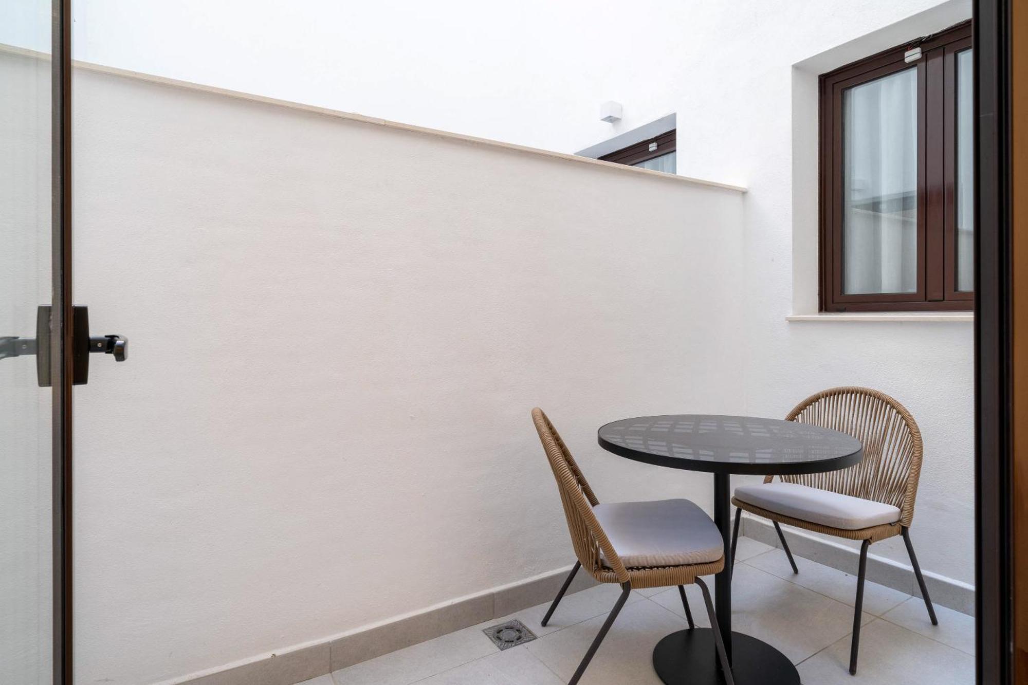 Limehome Malaga Calle Victoria Oda fotoğraf