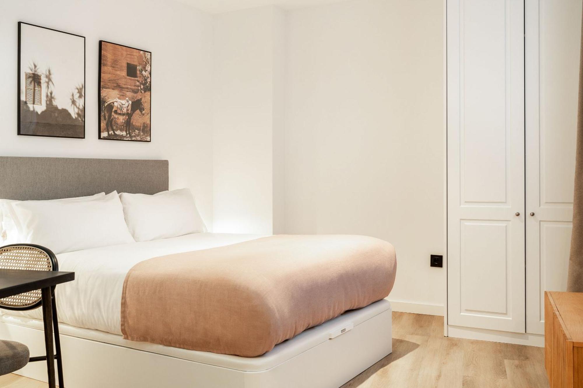 Limehome Malaga Calle Victoria Oda fotoğraf