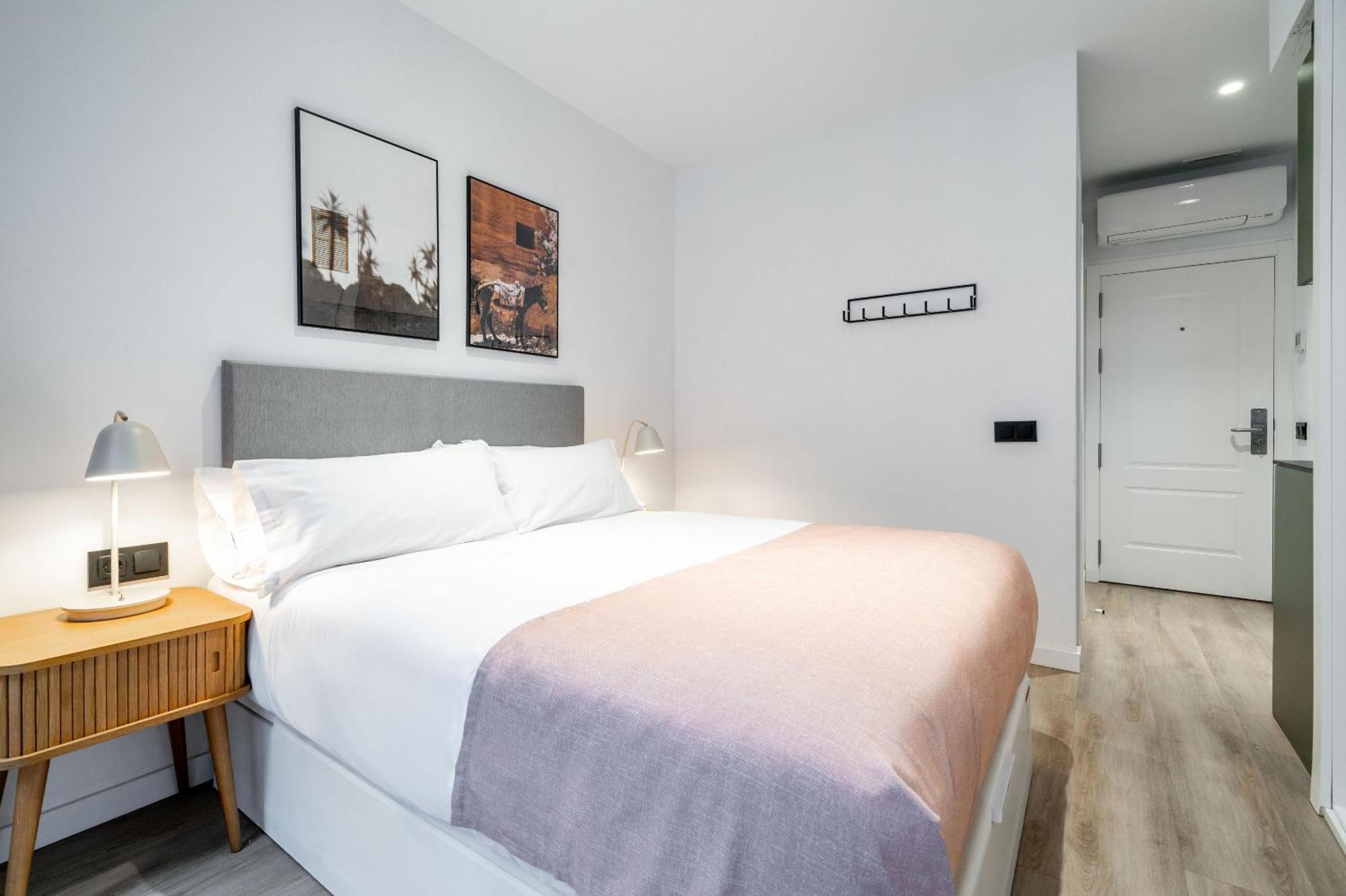 Limehome Malaga Calle Victoria Oda fotoğraf