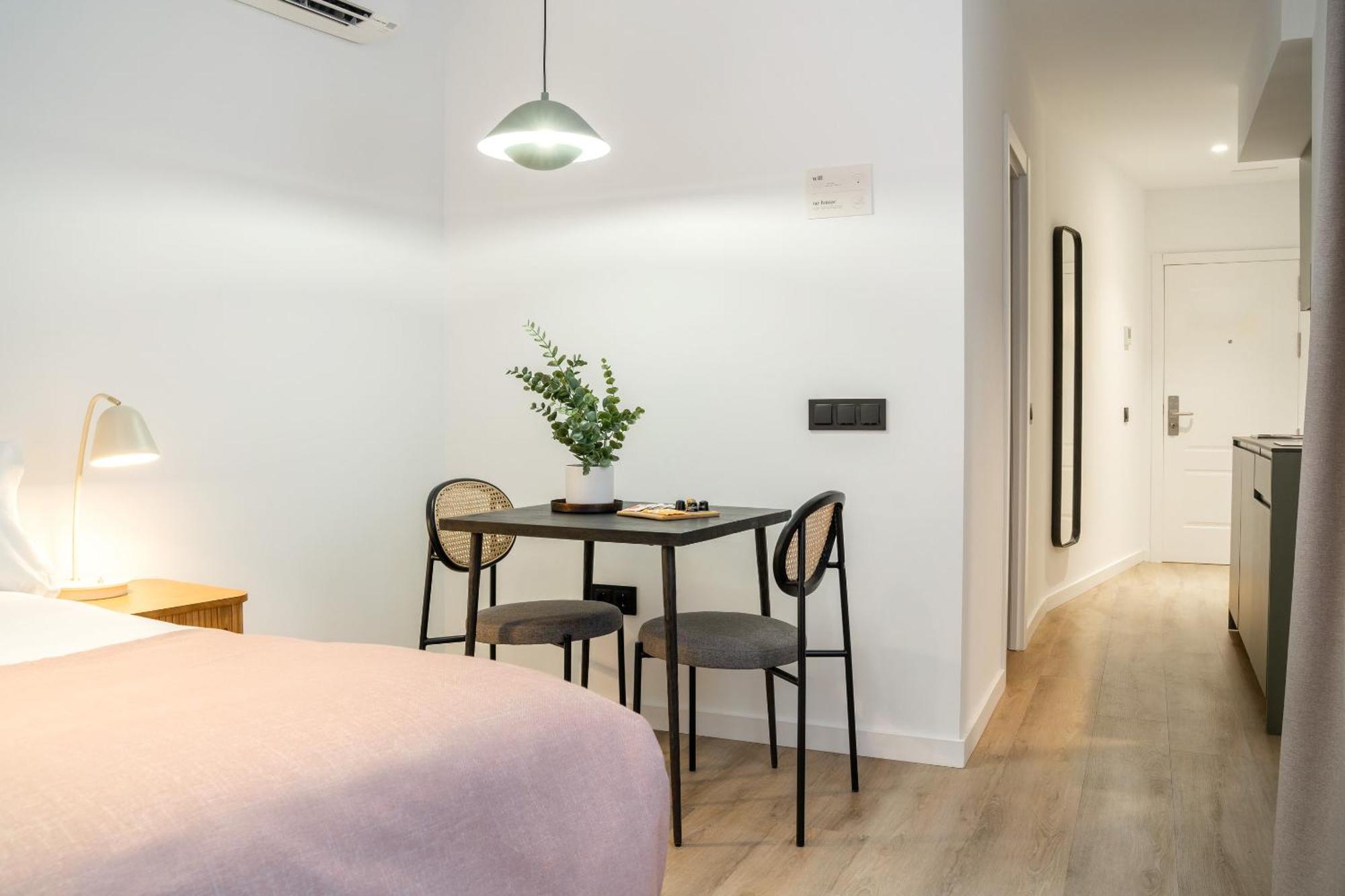 Limehome Malaga Calle Victoria Oda fotoğraf