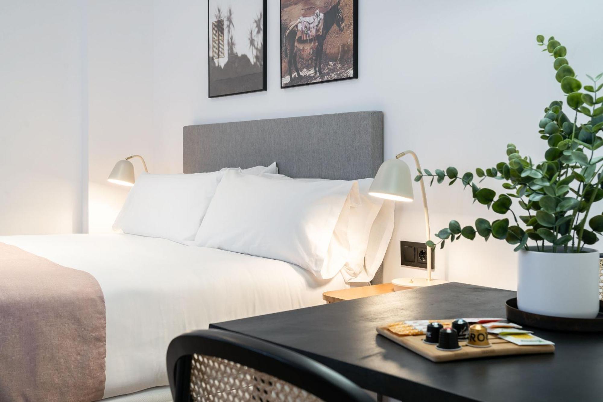 Limehome Malaga Calle Victoria Dış mekan fotoğraf