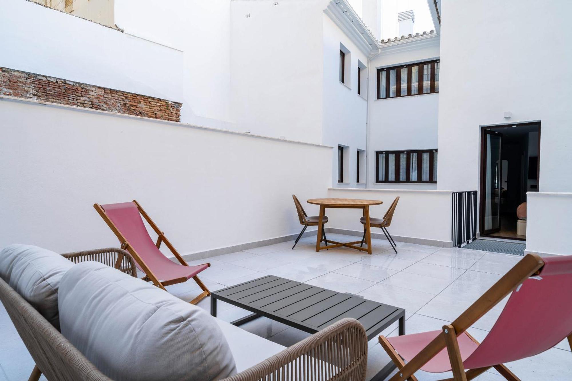Limehome Malaga Calle Victoria Dış mekan fotoğraf