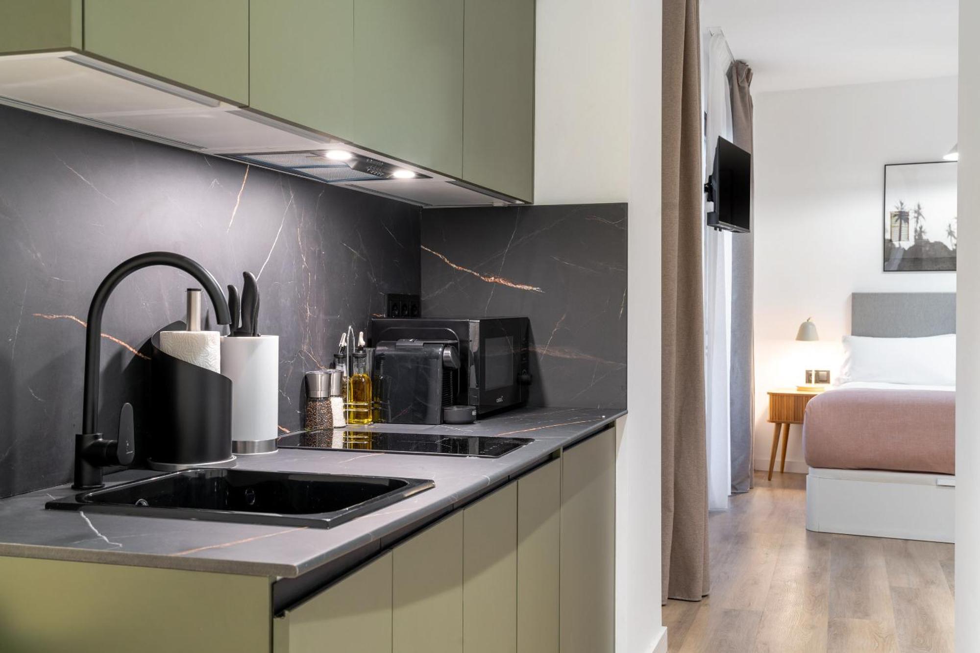 Limehome Malaga Calle Victoria Dış mekan fotoğraf