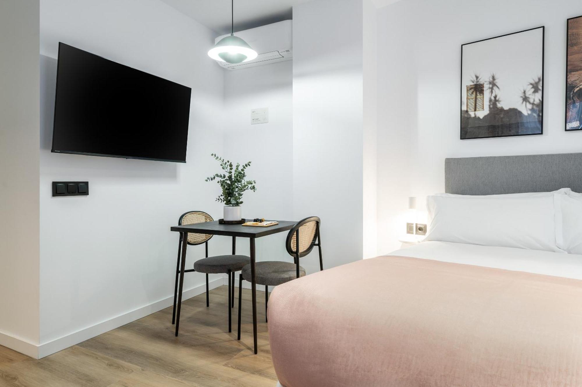 Limehome Malaga Calle Victoria Oda fotoğraf