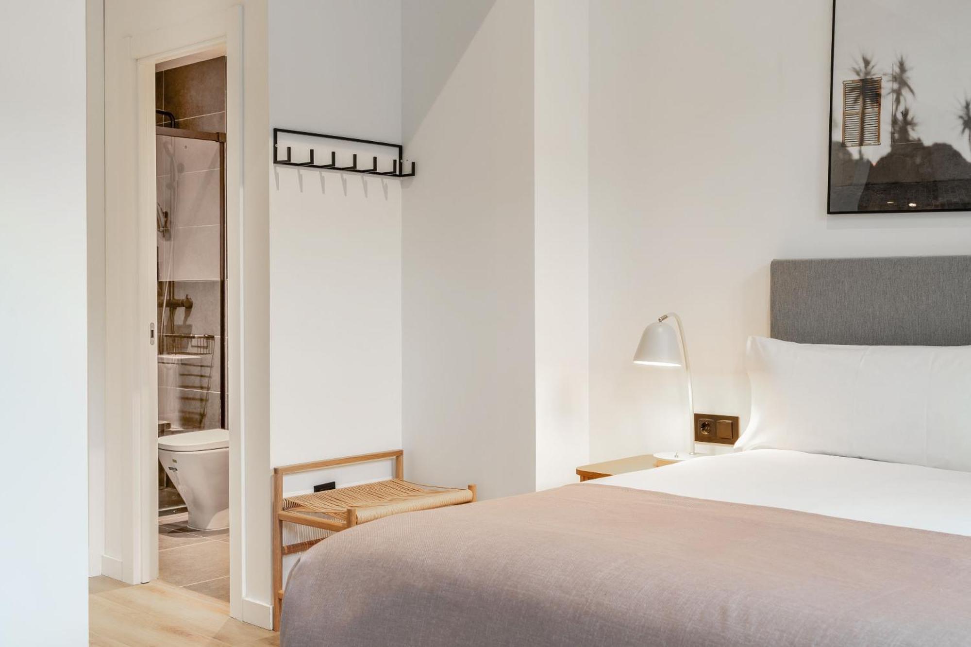 Limehome Malaga Calle Victoria Oda fotoğraf