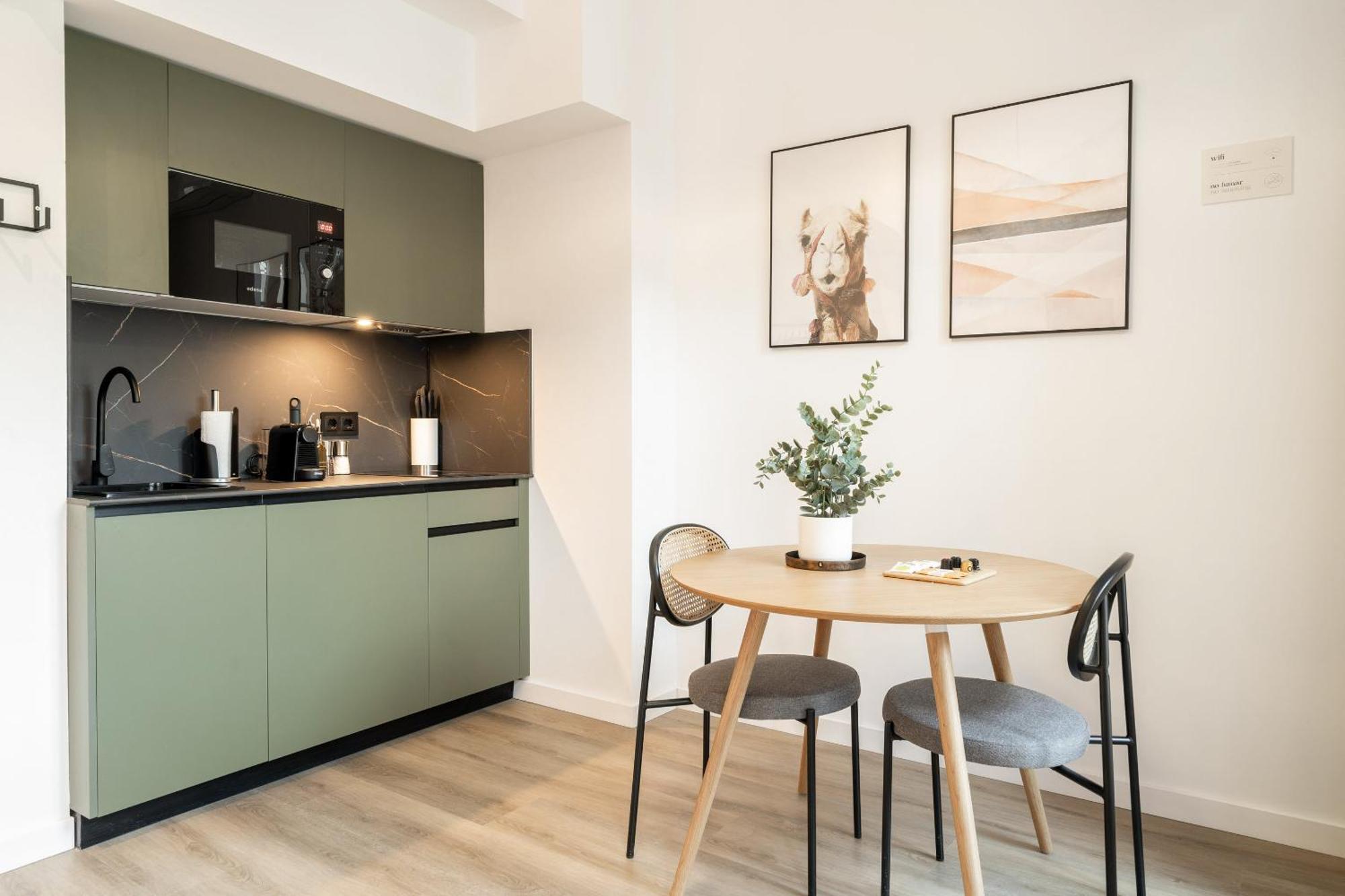 Limehome Malaga Calle Victoria Dış mekan fotoğraf