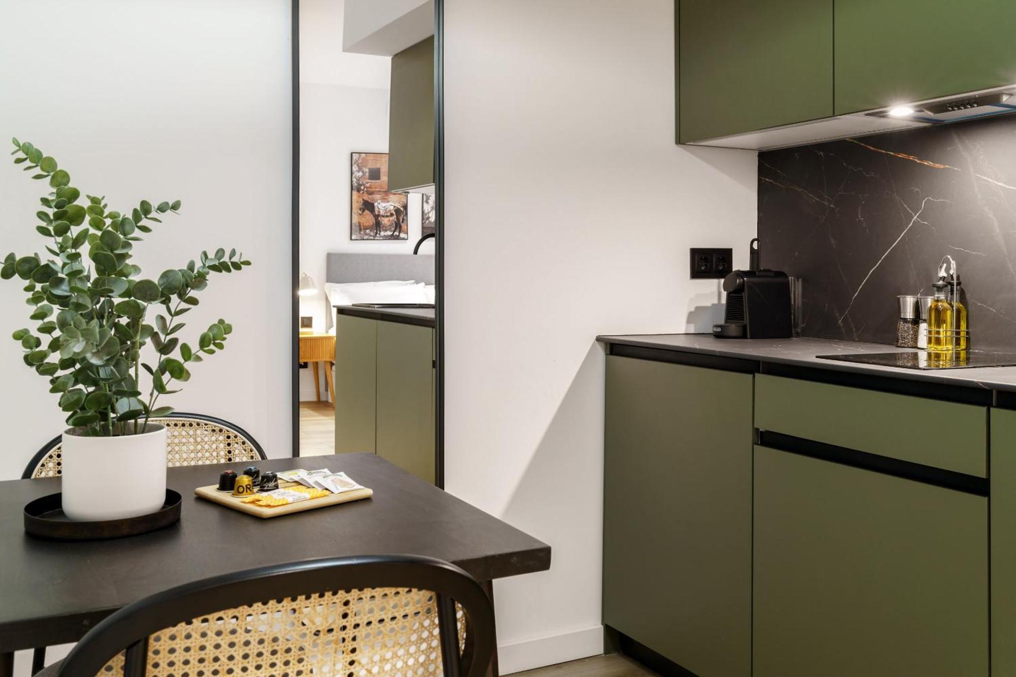 Limehome Malaga Calle Victoria Dış mekan fotoğraf