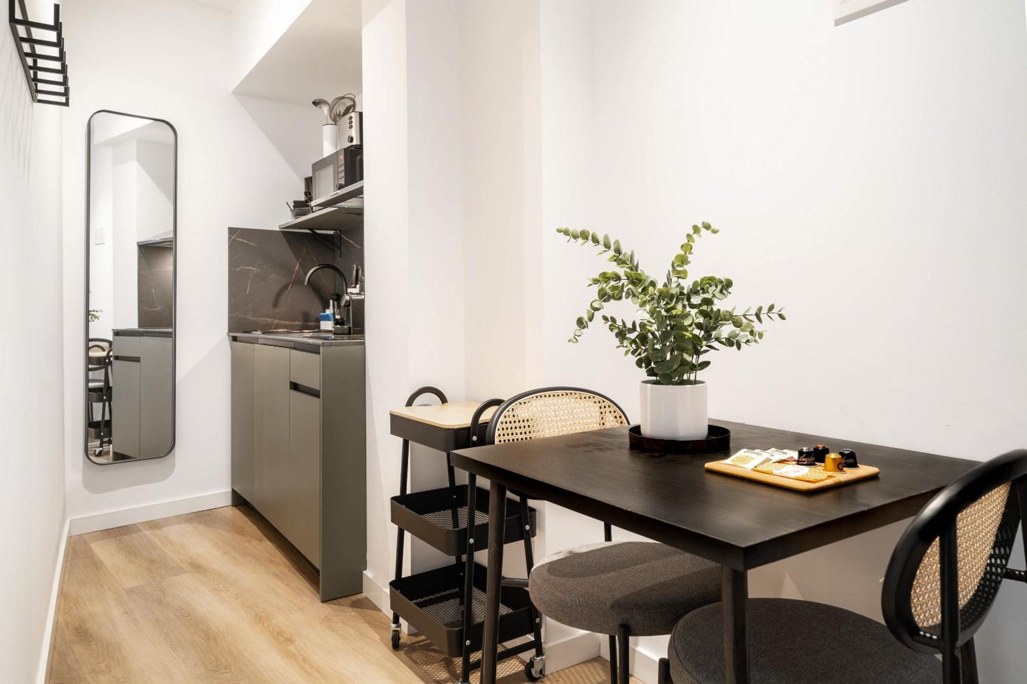 Limehome Malaga Calle Victoria Dış mekan fotoğraf